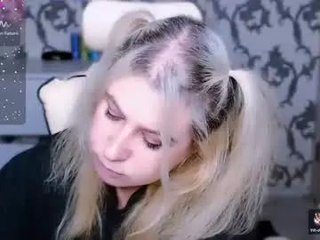 Chaturbate Live Sex Cam of yourkarma_2_0
