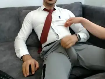 Chaturbate Free Porn Cam of dirtyybooyy77