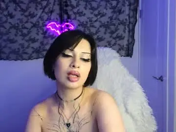 Chaturbate Nude Webcam of lunamadden