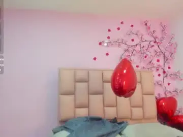 Chaturbate Live Sex Cam of emma_cg