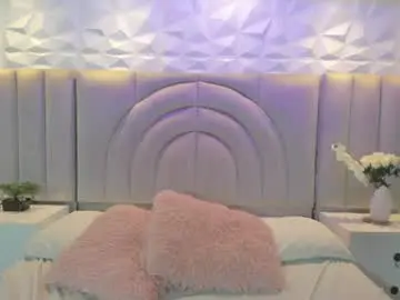 Chaturbate Free Porn Cam of ellye_evans_