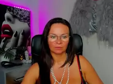 Chaturbate Adult Video Chat of helen_79