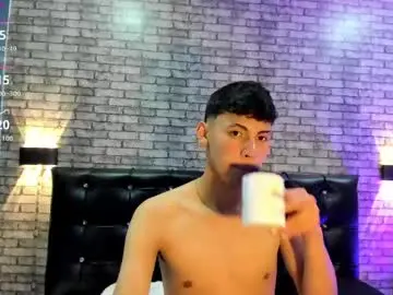 Chaturbate Adult Video Chat of smith_luxe