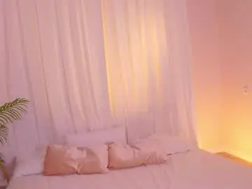 Chaturbate Free Live Porn of chiaraamore