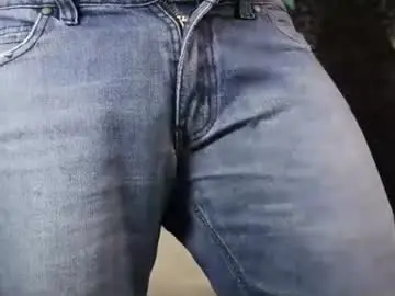 Chaturbate Best live sex cam show of leo_diaz01