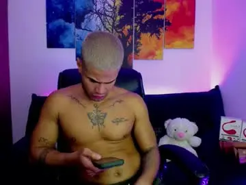 Chaturbate Nude Webcam of fabilatindick20