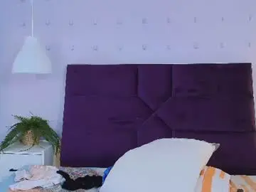 Chaturbate Adult Video Chat of sirenyrouss