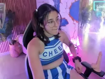Chaturbate Free Porn Cam of zyra_tay