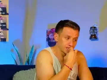Chaturbate Live Sex Cam of andrewfalcon_