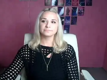 Chaturbate Live Sex Cam of moonsusanna