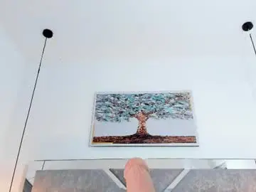 Chaturbate Live Sex Cam of slut_milf_