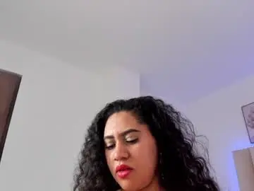 Chaturbate Live Sex of camile_row