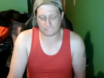 Chaturbate Live Sex Cam of edwardaims_2please