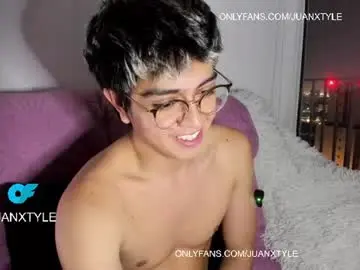Chaturbate Best live sex cam show of juancamroom