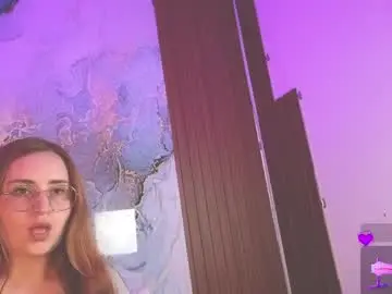 Chaturbate Live Sex Cam of alice_cute77