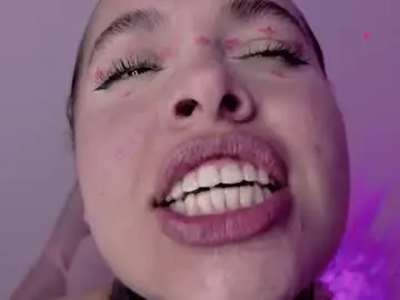 Chaturbate Live Sex Cam of haelycute