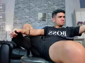 Chaturbate Free Porn Cam of zack_joness10