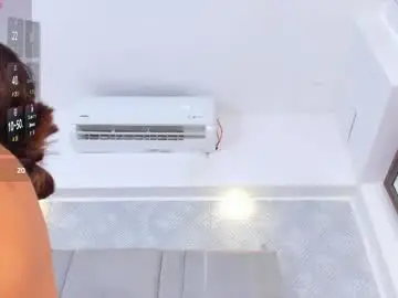 Chaturbate Live Porn of milasaenz1