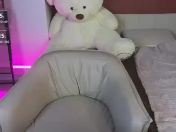 Chaturbate Live Sex Cam of lovvingwhisperr
