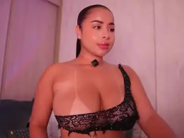 Chaturbate Nude Webcam of emiily_bell