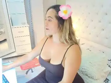 Chaturbate Watch Live Sex Cams of lindacarterr