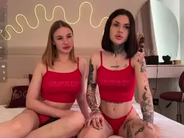 Chaturbate Live Sex Cam of playussoftly
