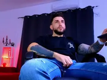 Chaturbate Best live sex cam show of mightyaaron
