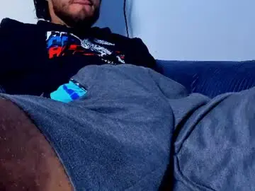 Chaturbate Free Porn Cam of kuzzcoo