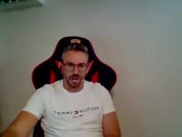 Chaturbate Live Sex Cam of huge__cumshot