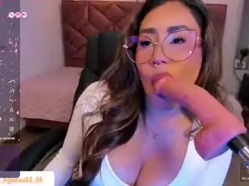 Chaturbate Live Sex Cam of eveline_figeroa