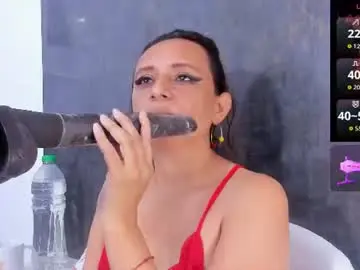 Chaturbate Sex Cam of issys_milf