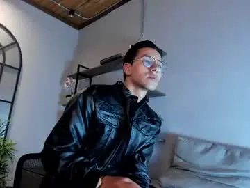 Chaturbate Nude Webcam of andyjoy_