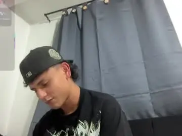 Chaturbate Live Sex of bob_pettersonn