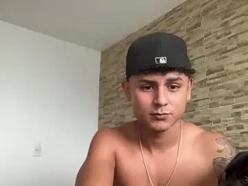 Chaturbate Live Porn of bob_pettersonn