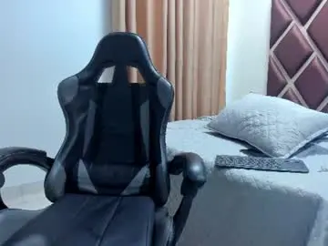 Chaturbate Live Sex Cam of ithan_hot