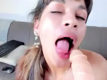 Chaturbate Nude Webcam of bloom_apple