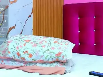Chaturbate Watch Live Sex Cams of hornybarelylegalgirl