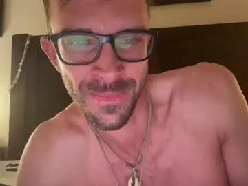Chaturbate Free Porn Cam of hungrunner24