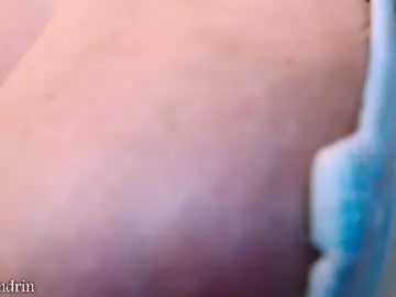 Chaturbate Best live sex cam show of maggielandrin