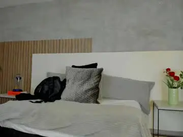 Chaturbate Live Sex Cam of samantha_hotly