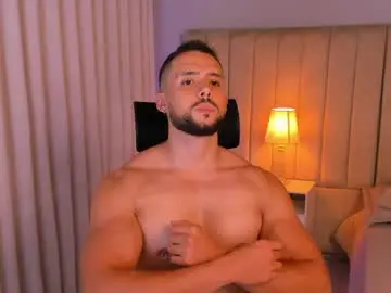 Chaturbate Best live sex cam show of leo_king17