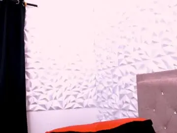 Chaturbate Adult Video Chat of carolinelover_35