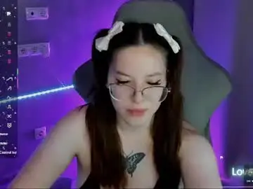 Chaturbate Live Sex Cam of kira_be11