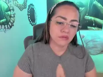 Chaturbate Live Sex Cam of marianalopez81