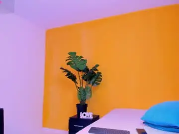 Chaturbate Sex Cam of saracorraless