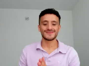 Chaturbate Best live sex cam show of halle_1