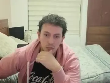 Chaturbate Live Sex Cam of danruiz33