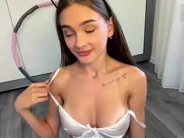 Chaturbate Adult Video Chat of littlemia19