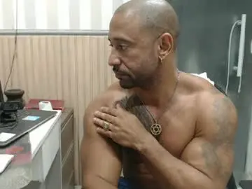 Chaturbate Sex Cam of hebertgomes