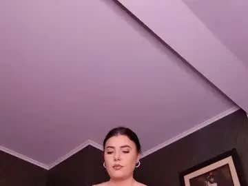 Chaturbate Nude Webcam of melissa_glow